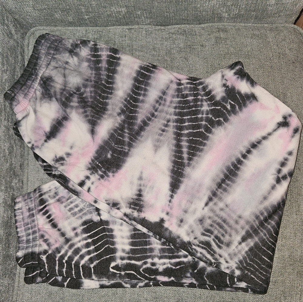 VS/PINK Sweatpants, black/white tie dye with some pink